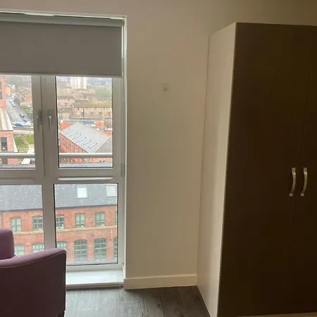 Appartement Student Roost Corner House In *