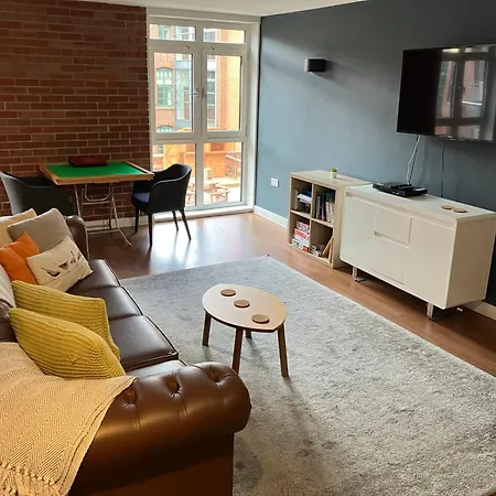 Student Roost Corner House In Appartement *